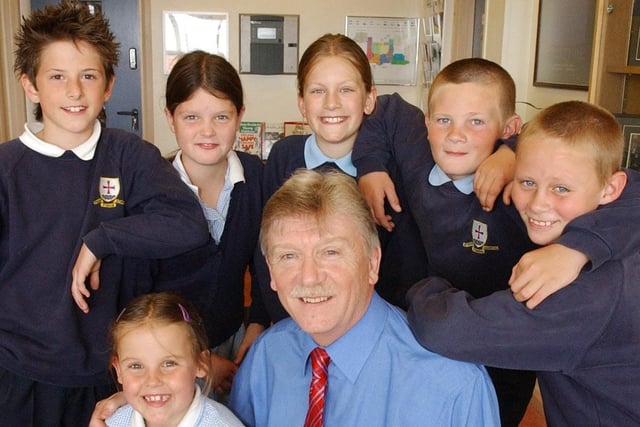 One last photo with the pupils for head teacher Les Hayton at Ryhope Juniors in 2004.
