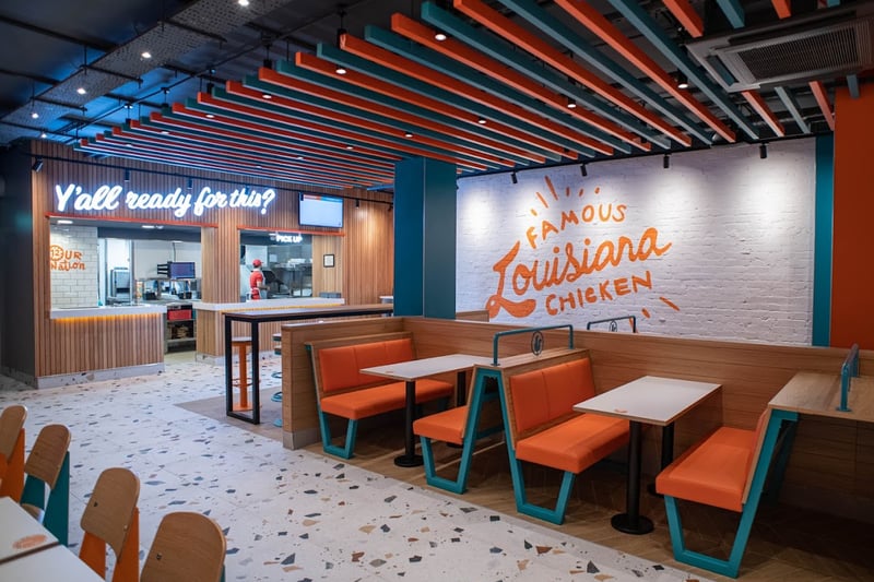 ⭐ Popeyes has a 4.1 rating on Google Reviews from 549 reviews and was handed five stars by the Food Standards Agency in February 2023. 📝 Louisiana-inspired fast-food chain known for its spicy fried chicken, biscuits & sides. 💬 “Loved it! The shatter crunch chicken is to die for! The sauces were very spicy too! Love the Cajun fries. Adore the orange and turquoise theming too!”