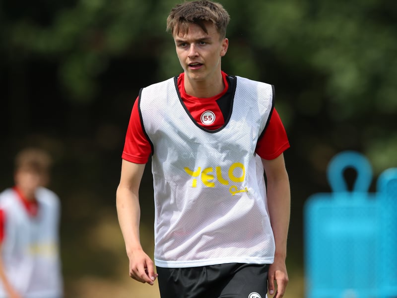 In probably the toughest test of his professional career so far he and Osula didn’t get a great deal of joy out of Girona’s back line but there were some promising signs, with the young man working tirelessly with and without the ball