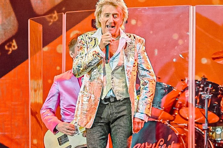 He may be 78, but Rod Stewart can still put on a great show.
