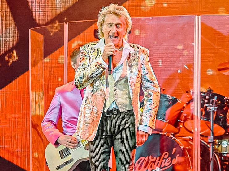 He may be 78, but Rod Stewart can still put on a great show.