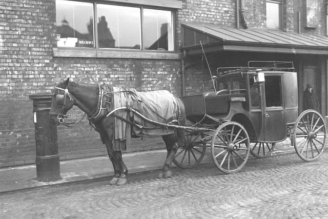 A 1931 look at the last of the horse-drawn cabs in Sunderland.
