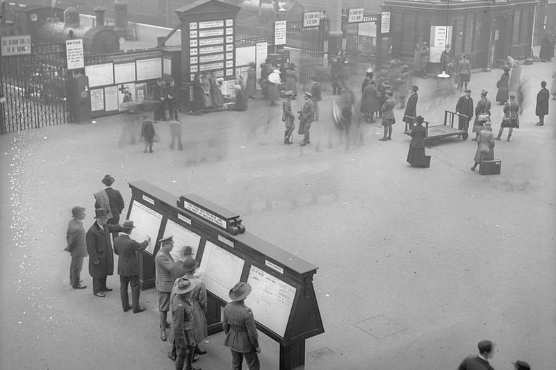 Waterloo was a major terminal station for soldiers in World War I, and for sailors travelling to Southampton for the British Expeditionary Force