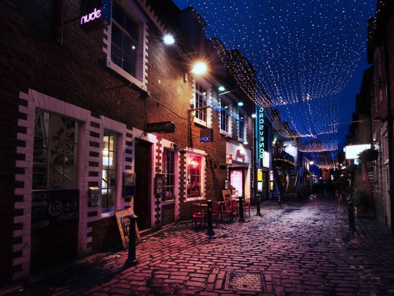 Nestled in the popular (and eternally bustling) West End of Glasgow is Byres Road. It boasts some charming lanes that are complemented by fine restaurants, cafes, bars and shops. We recommend a visit to Ashton Lane as the day darkens as the location is lit up by fairy lights which create an ethereal atmosphere.
