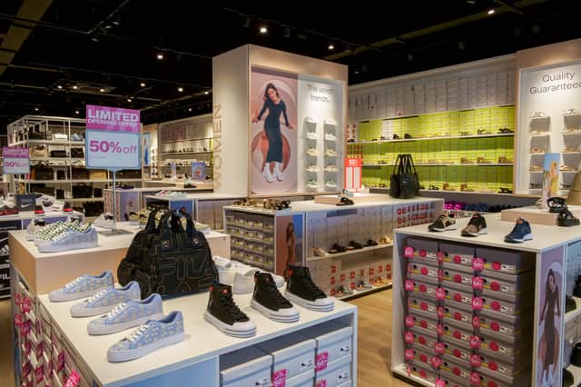 hø højde Byttehandel Customers can get free shoes as Deichmann opens new Rotherham store