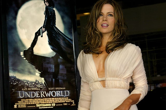A movie that threw Kate Beckinsale into the limelight and became an instant horror classic as werewolves were plunged into battle with vampires. Spawned many sequels and still stands the test of time.