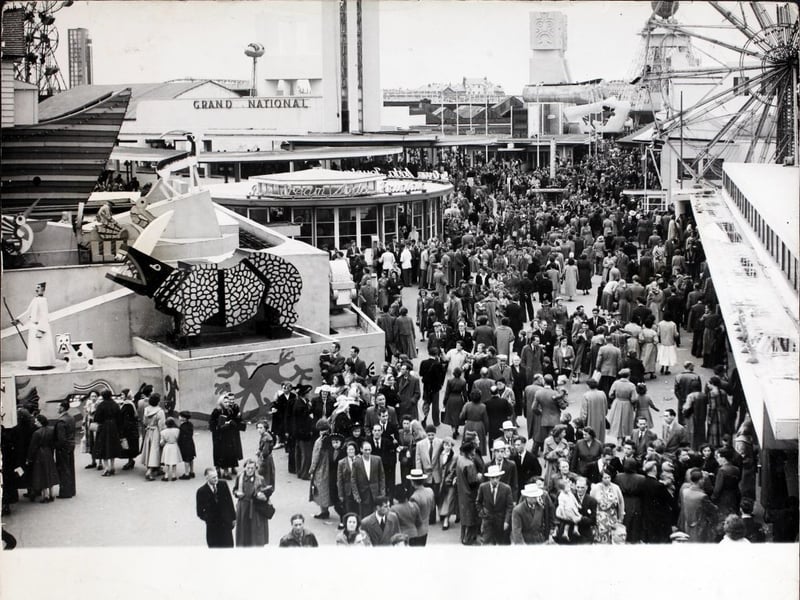 A huge crowd of weekenders seen strolling around the fun fair at Blackpool in July1955, including holidaymakers from Glasgow. (Photo by Hulton Archive/Getty Images)