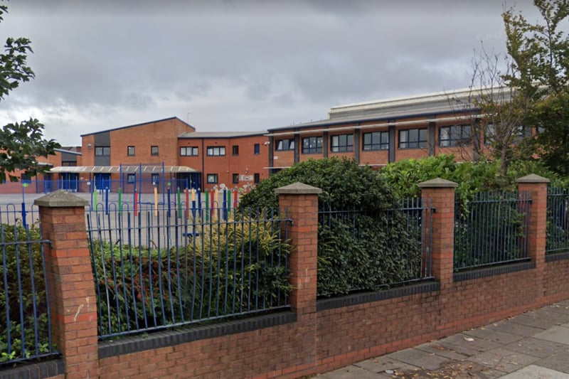 Longmoor is the eighth highest rated primary school in Merseyside. It has 447 pupils and a score of 331. It has a national rank of 327th.