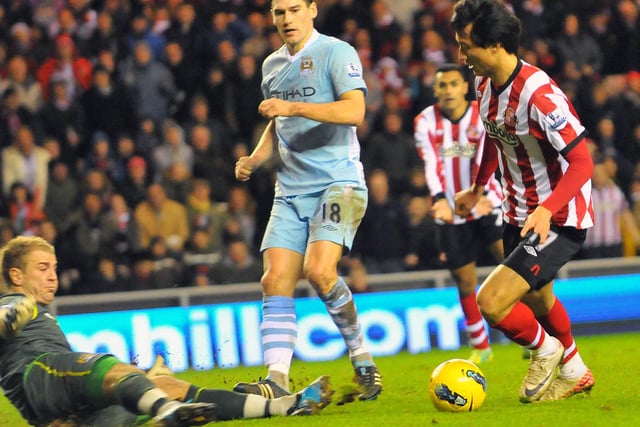 What a way to start the New Year in 2012.
Sunderland saved it until the last breath of the game against Manchester City to take all 3 points with this breakaway move.