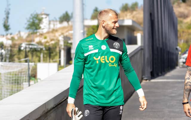Had a relatively comfortable afternoon until a well-struck shot from Garcia tested his reactions and forced him to palm over the bar. Could do little about Girona’s goals as Savio passed beautifully into the far corner before Torre’s neat touch and turn saw him produce a neat finish
