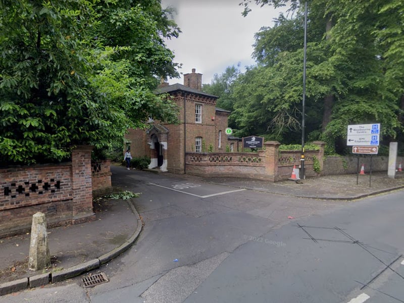 Parts of Edgbaston show up cooler since the neighbourhood has large parks and green spaces. The area around the golf club in Edgbaston is light blue to light yellow meaning it’s around 1.15 to 2.37 degrees cooler than the city centre. (Photo - Google Maps)