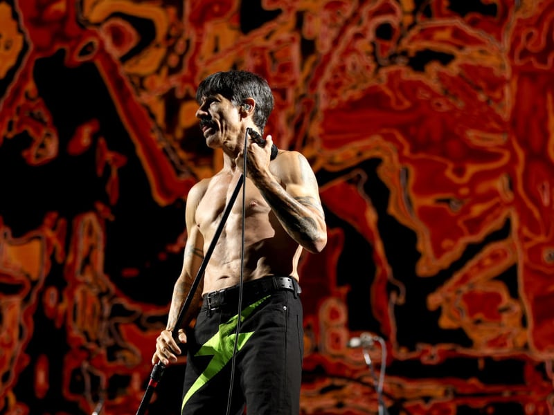 Their hit single from 2006 really got the crowd going as the wonderfully catchy Dani California got an airing in front of the Hampden Crowd.