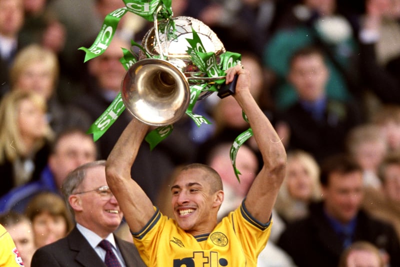 Overall, the 2000/01 campaign would yield 35 league goals in 38 matches. Factoring in other domestic competitions, his total stood at a sensational 53 goals as Celtic won the Treble. On a personal level, Larsson won the European Golden Boot as the continent’s top scorer.