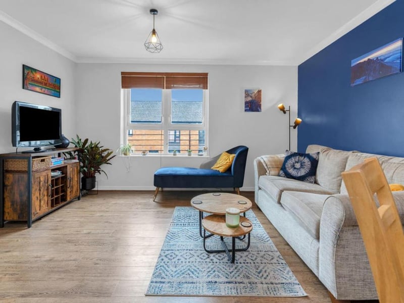 Located in the heart of Leith, GuestReady - Scenic Blue is an afforable option for those looking to rent an entire apartment to themselves. It features a double bedroom, a fully equipped kitchen with a dishwasher and an oven, a washing machine, and two bathrooms with a hair dryer. Expect to pay £467 for a weekend stay.