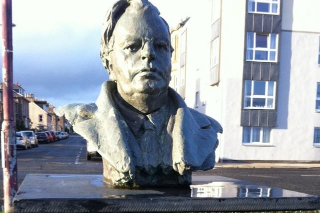 Helensburgh is rightfully proud of John Logie Baird who was born in the town in 1888. There is a bust of the inventor which sits on the promenade. 