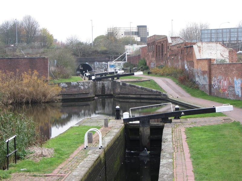 When exiting the Ashted tunnel from the northern end, you are immediately faced with the lock-gates of the first of the Ashted Lock Flight (Lock1) - their are six locks making up the Lock Flight. (Photo - Copyright Gareth James/CC BY-SA 2.0)