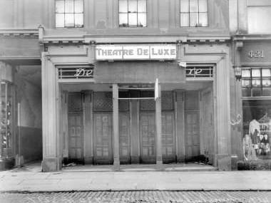 It's been almost 100 years since the Theatre De Luxe closed its doors. Opened November 1911 as a small auditorium accessed by heading down a long corridor leading out to the rear of a tenement. It closed in 1930, and the Loon Fung restaurant; the original decorated ceiling may survive above a suspended ceiling.