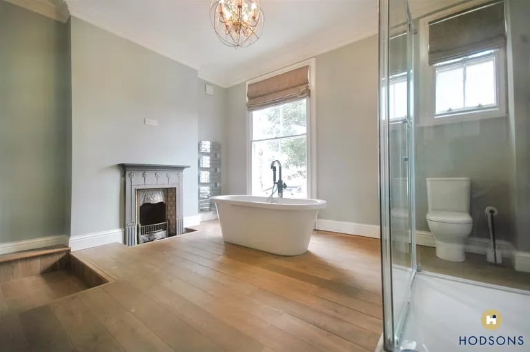 The stunning luxurious family bathroom. Picture by Hodsons