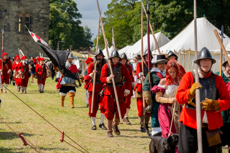 The Roundhead parliamentarians marching into battle. 