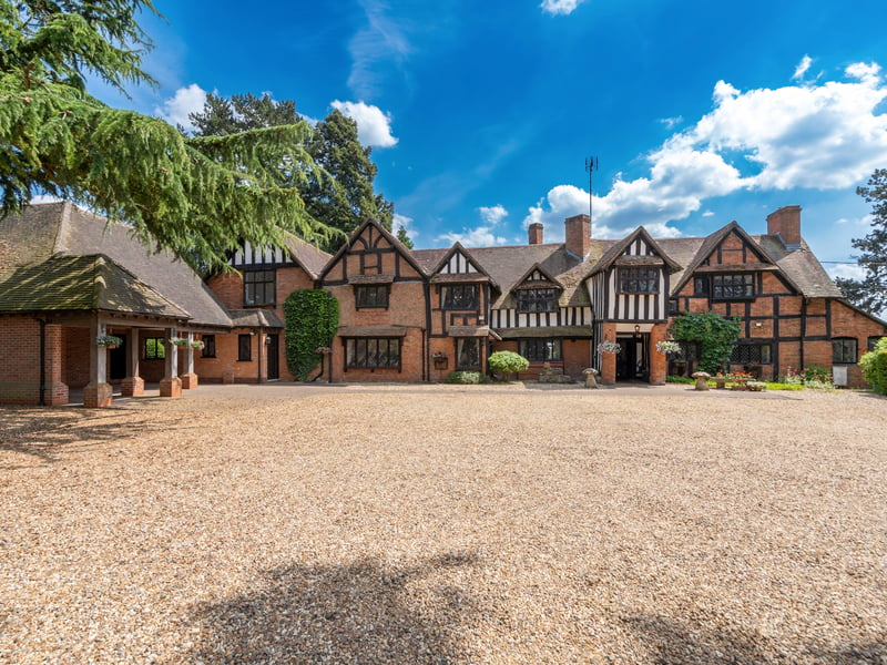 Historic manor house where Shakespeare wrote ‘As You Like It’ goes up for sale