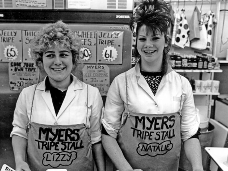 Natalie Myers and Elizabeth Eason on the tripe stall at Sheffield's Castle Market in November 1988. Photo: Picture Sheffield/T. Davies, Sheffield Photographic Society
