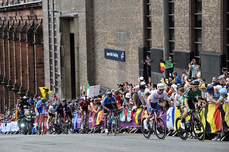 The breakaway group take part in the men’s Elite Road Race at the Cycling World Championships in Glasgow as they cycle up Montrose Street. 