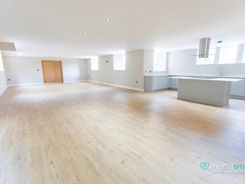 The majority of the ground floor is taken up by this enormous kitchen/dining/living room. (Photo courtesy of Zoopla)