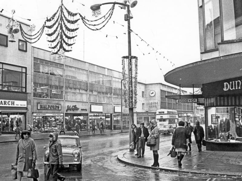 The Moor, Sheffield city centre, in 1971, including G.A. Dunn and Co mens outfitters, Mothercare, March the Tailor; Halfords, John Collier tailors, Cavendish Furnishing Stores and Lloyds Bank. Photo: Picture Sheffield/Sheffield Newspapers