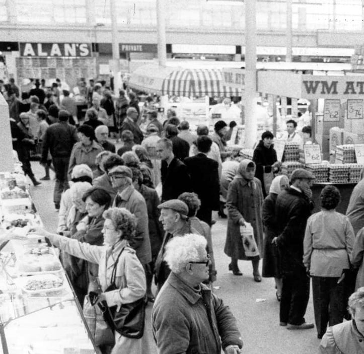 Christmas shoppers at Sheffield's Castle Market in November 1986