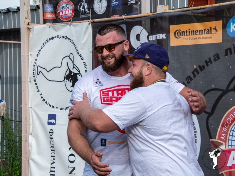 Said to be on a mission to ‘represent’ his country, Pavlo Kordiyaka has been described as a “proud Ukrainian”. He landed sixth place in the World’s Strongest Man 2023. However, he was crowned the champion of this year’s Europe’s Strongest Man (ESM) competition. This makes for two consecutive years that a Ukrainian strongman has won the European contest.