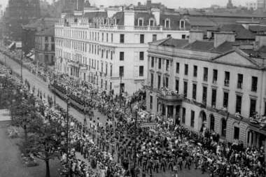 Crowds gather for Coronation celebrations in George Square in 1953. 