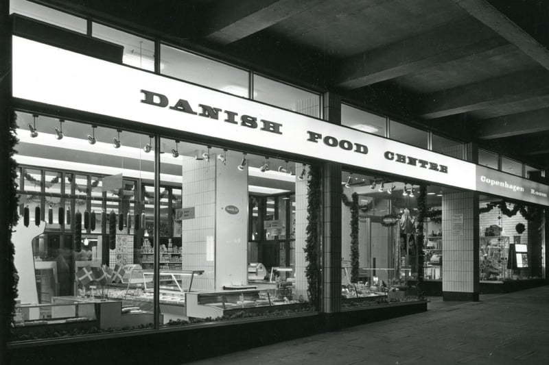 The Danish Food Centre on St Vincent Street offered up a veritable smorgasbord of Dansk culinary delights for Glaswegian food lovers in the ‘70s and ‘80s.  Opening in 1969, the Glasgow centre was the 3rd of its kind in the United Kingdom after London and Manchester, and a unique type of restaurant for its time, introducing Brits to a wide range of the best Danish grub.  As well as the restaurant, the centre also offered a couple of shops, one selling Danish art work and other goods, and the other a selection of Danish foodstuffs. The Danish Food Centre proved to be hugely popular in its early years and certainly ranks as one of the most fondly-recalled food establishments on our list.