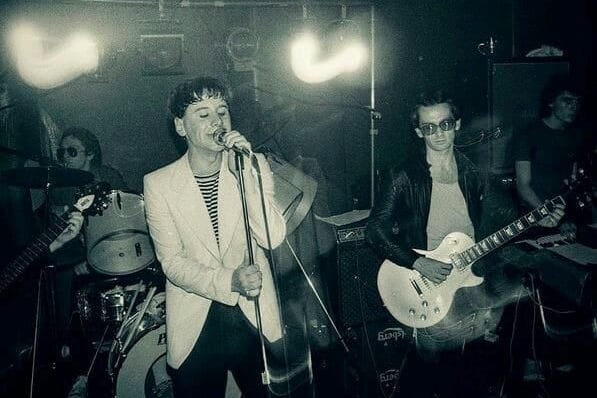 The Mars Bar was Glasgow’s most well-known punk pub,  Just off St Enoch Square, the Mars Bar opened in 1977 and weegie punks claimed the pub as their own. Simple Minds played there in their early days, and became a regular feature at the Mars Bar, playing every Sunday night.