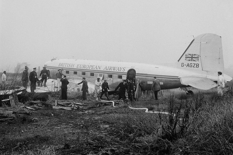 British European Airways (BEA) G-AGZB Pionair crashes in Elmdon (Birmingham Airport) after having overshot the runway on a flight from Birmingham to London, 3rd November 1960.  (Photo by R. Viner/Daily Express/Hulton Archive/Getty Images)