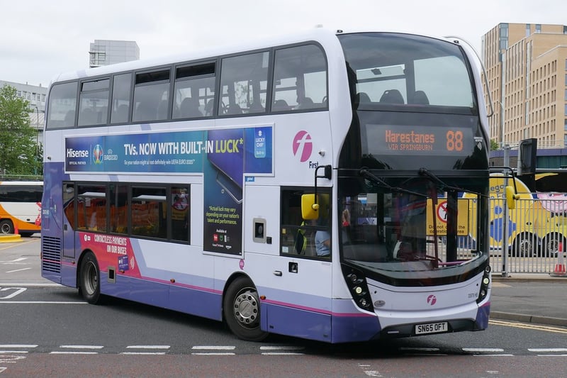 The 88 is like the annoying little cousin of the X85 and X87 - much slower, going through all the schemes of Kirkintilloch and Lenzie. We can see why readers don’t rate it when compared to the champions of public transport that are the X85 and X87 supremacy.