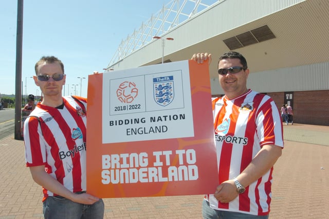 Paul White and Selwyn Thompson promoting the bid in 2009.