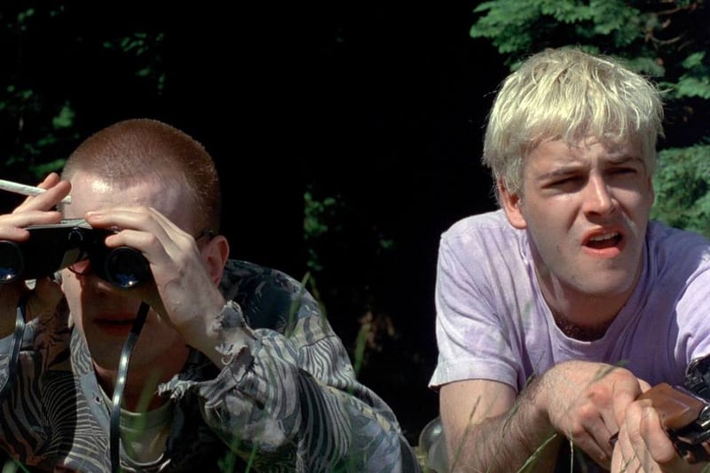 The park scene with Renton and Sick Boy quoting Sean Connery was filmed at Rouken Glen just outside Glasgow. 