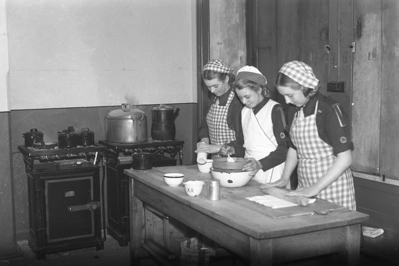 Sunderland Girl Guides engaged in a cookery class at Carlton House Youth Centre in Mowbray Road