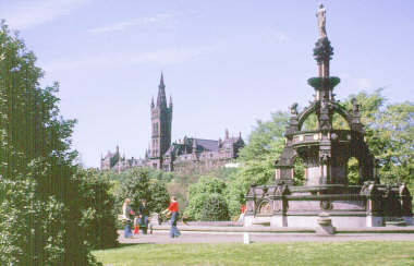 The Stewart Fountain pictured in Kelvingrove Park in 1974 on a sunny day. 
