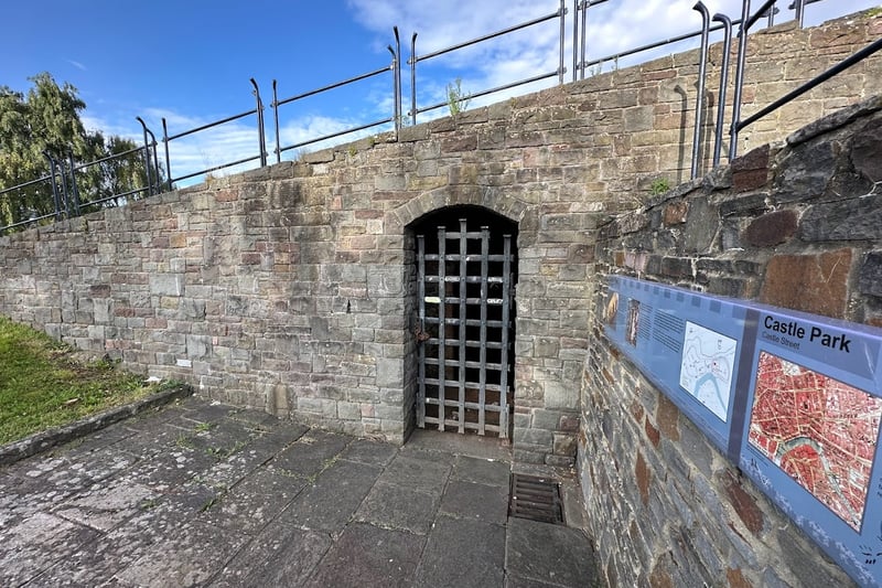 At the south west corner of the former castle, excavations during the 1960s uncovered this ‘sallyport’ The doorway is to a tunnel which allowed people to exit a castle secretly during times of a siege. 