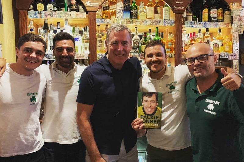 Chaplins is a great Irish bar which can be found in Sorrento. Here is former Celtic goalkeeper and club legend Pat Bonner visiting the bar a few years back. 