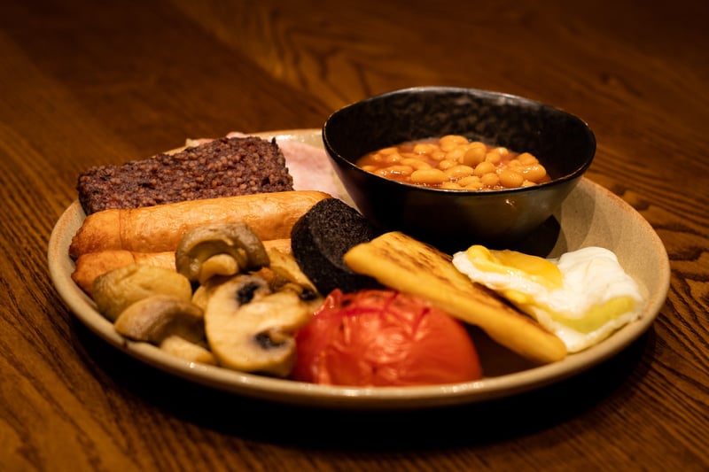 La Vita have restaurants throughout Glasgow with them also offering the option to build your own breakfast.
