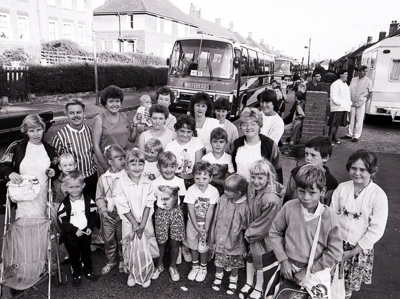 Families ready to set off on the Manor Social Club trip to Skegness in August 1990