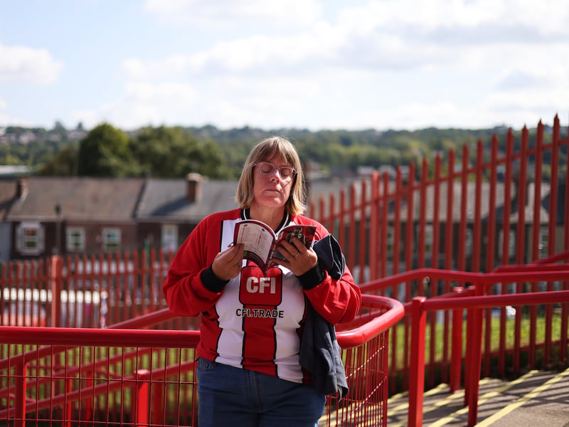Blades fan gallery v Everton