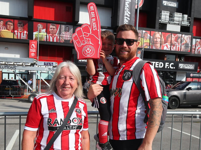 Blades fan gallery v Everton