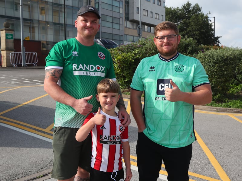 Blades fan gallery v Everton