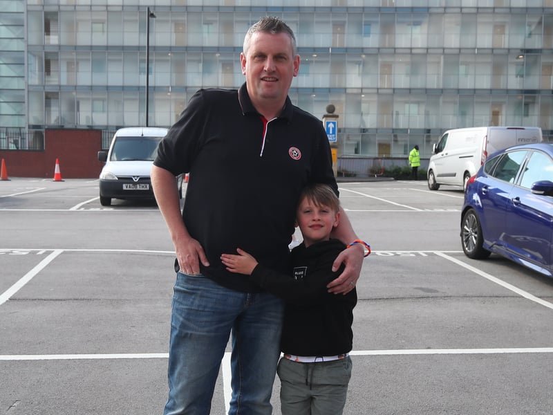 Blades fan gallery v Everton