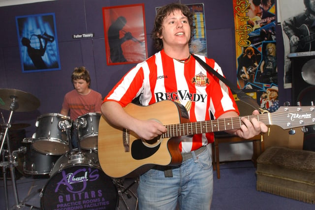 Steven Walker took to the guitar to record a song for SAFC fans at AG Guitars in Hetton in 2006.