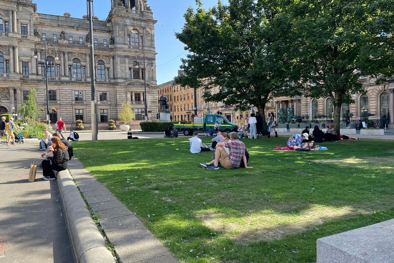 Hanging out in George Square - a fantastic place to meet with friends in the sun. Our personal favourite sunny day activity is grabbing a pizza from paesano and lazily eating it on the grass in George Square