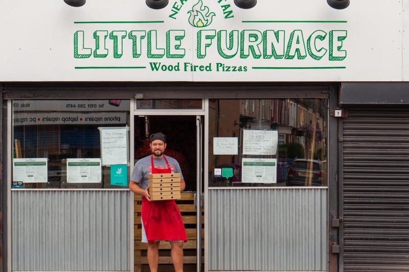  ⭐ Little Furnace earned its five star hygiene rating in June 2018 and has a 4.7/5 rating on Google Reviews from 285 reviews. 🍕 Little Furnace offer authentic wood-fired Neapolitan style pizzas in Smithdown. Their margherita pizza isn’t too costly when considering the wood fire cooking method and will set you back £9.50. They offer delivery services through Deliveroo, and you can also order a pizza to takeaway in store. They don’t allow customers to pre order as it can compromise the pizza if it waits for too long. 